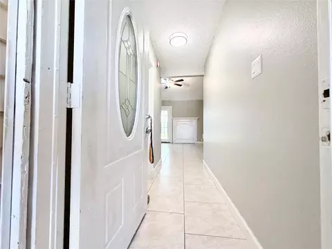 527 Slumberwood Dr, Houston, TX 77013