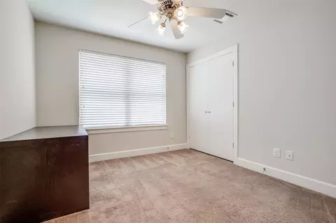 2710 Hullsmith Dr #401, Houston, TX 77063