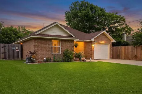 1916 41st Ave N, Texas City, TX 77590