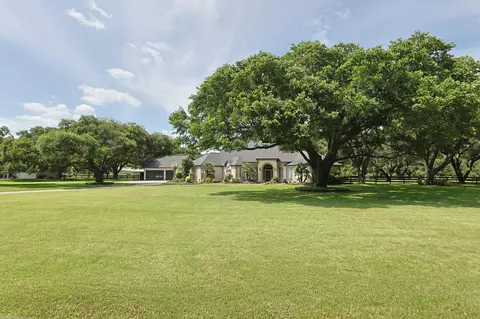 17514 Queenslake Dr, Cypress, TX 77429
