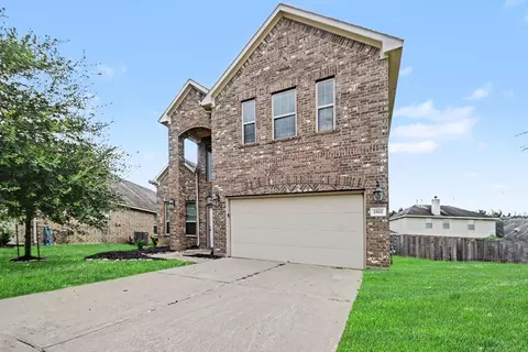 2502 Flowing Palm Ln, Fresno, TX 77545