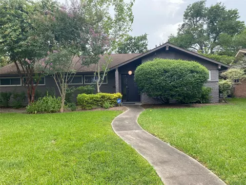 9614 Greenwillow St, Houston, TX 77096