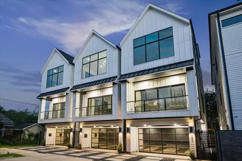 209 W 10th 12 St, Houston, TX 77008