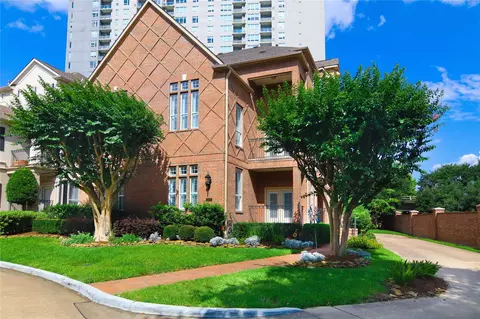 302 S Gate Stone, Houston, TX 77007