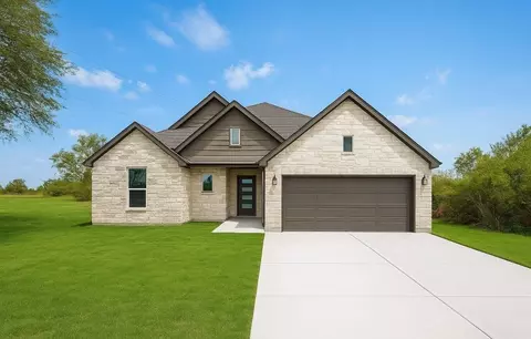 513 Oleander St, Prairie View, TX 77484