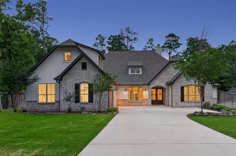 2407 Chantilly Ln, Conroe, TX 77384