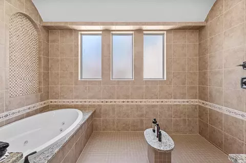 Bath - 15718 Conners Ace Dr, Spring, TX 77379 photo 3 of 9