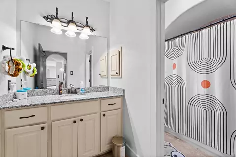 Bath - 15718 Conners Ace Dr, Spring, TX 77379 photo 6 of 9