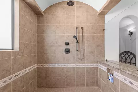 Bath - 15718 Conners Ace Dr, Spring, TX 77379 photo 4 of 9