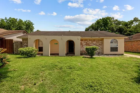 6619 Indian Lake Dr, Missouri City, TX 77489