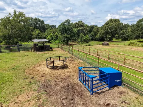 Exterior - 28659 Double Culvert Rd, Hempstead, TX 77445 photo 6 of 9