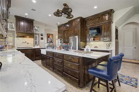 Kitchen - 3233 N State Highway 19, Trinity, TX 75862 photo 2 of 4
