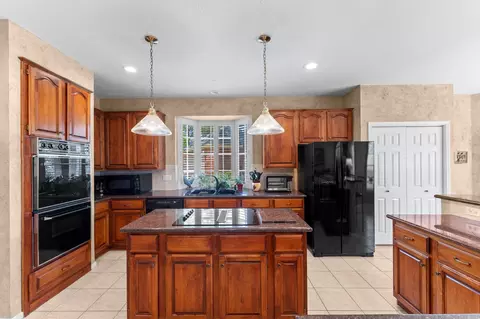 Kitchen - 18434 Big Cypress Dr, Spring, TX 77388 photo 2 of 2
