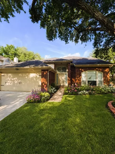 126 Selkirk Dr, Sugar Land, TX 77479