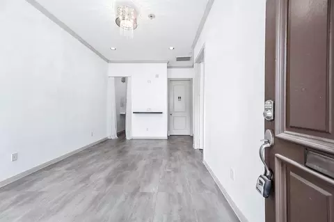 12830 Willow Centre Dr #E, Houston, TX 77066