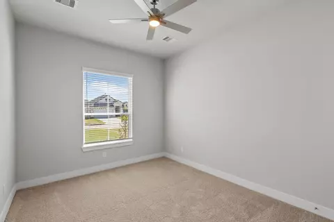 Bedroom - 413 Hampton Edge Ln, Waller, TX 77484 photo 7 of 8