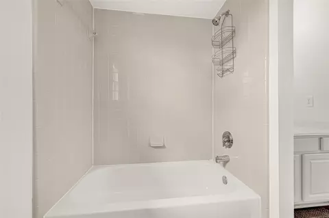 Bath - 21406 Snow Goose Ct, Spring, TX 77388 photo 5 of 7