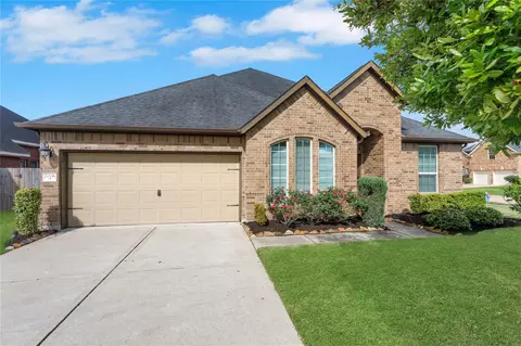 2006 Post Oak Ct, Pearland, TX 77581