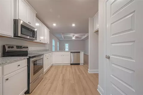 412 Bryan Way, Angleton, TX 77515