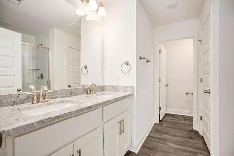 Bath - 412 Bryan Way, Angleton, TX 77515 photo 1 of 3