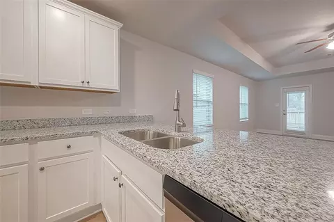 Kitchen - 412 Bryan Way, Angleton, TX 77515 photo 1 of 1
