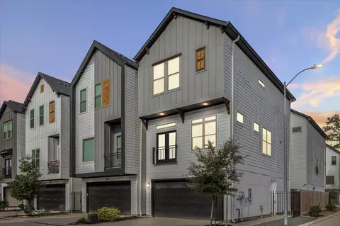 3710 Creekmont Gardens Ln, Houston, TX 77091