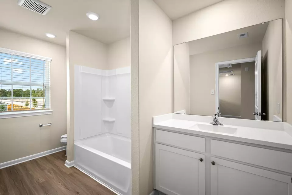 Bath - 428 Beechwood Hacienda Dr, Katy, TX 77493 photo 2 of 2