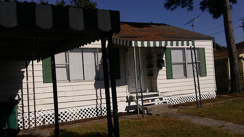 917 Maple Ave, Pasadena, TX 77506 photo 1