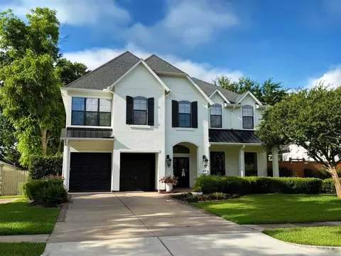 5413 Evergreen St, Bellaire, TX 77401
