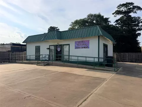 111 Barclay St, Woodville, TX 75979