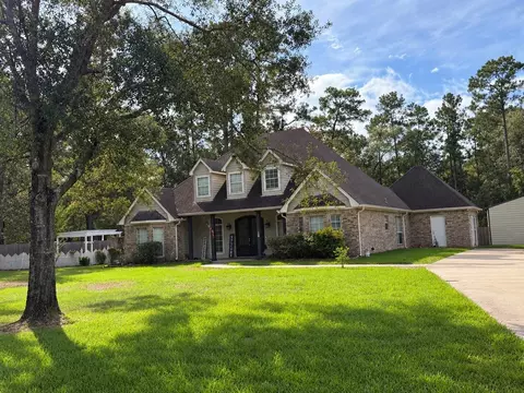 109 Morris Rd W, Sour Lake, TX 77659