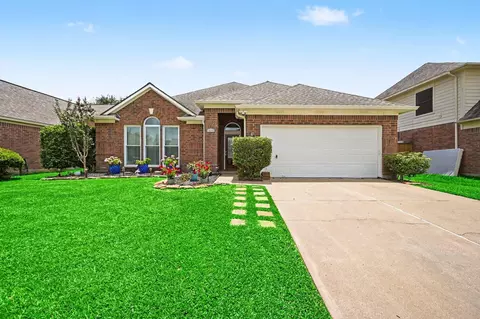 18179 Holly Forest Dr, Houston, TX 77084