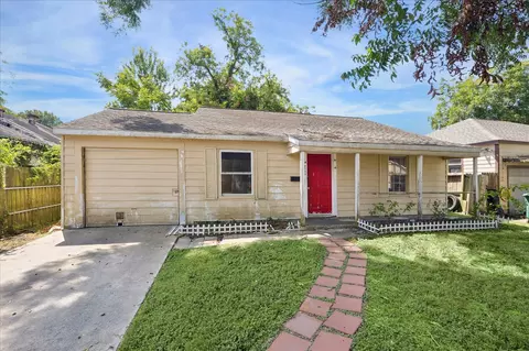 8348 Baker Dr, Houston, TX 77017