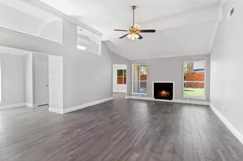 11710 Seawood Dr, Houston, TX 77089