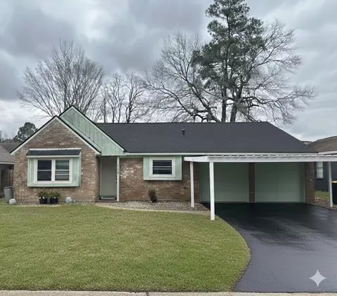 705 Phyllis Ct, Conroe, TX 77303