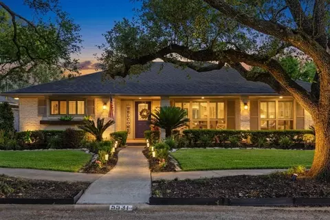 5531 Lymbar Dr, Houston, TX 77096