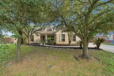 11 Crest, Houston, TX 77082
