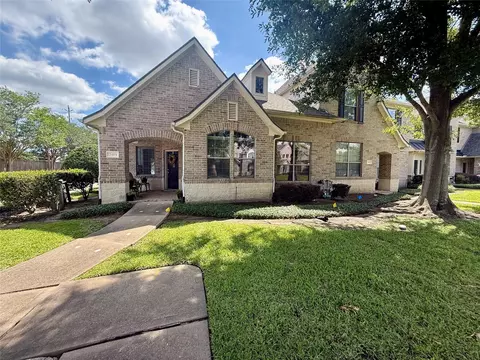 2415 Clippers Sq, Houston, TX 77058