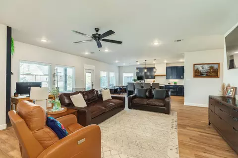 Living - 2 Greystone Ct, Angleton, TX 77515 photo 1 of 3