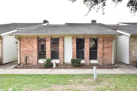 38 Pinehurst Ln, Missouri City, TX 77459