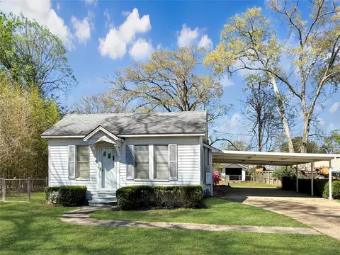 430 W Water St, Jasper, TX 75951