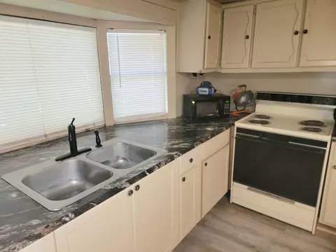 Kitchen - 36 E Whippoorwill Ln, Trinity, TX 75862 photo 2 of 3