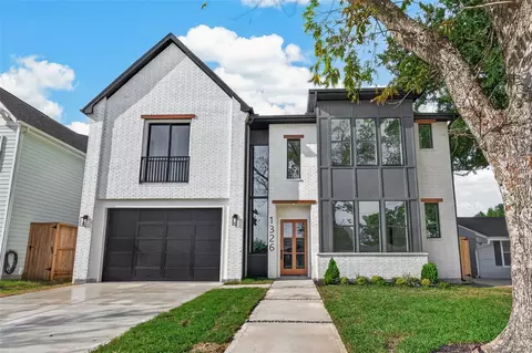 1326 Curtin St, Houston, TX 77018
