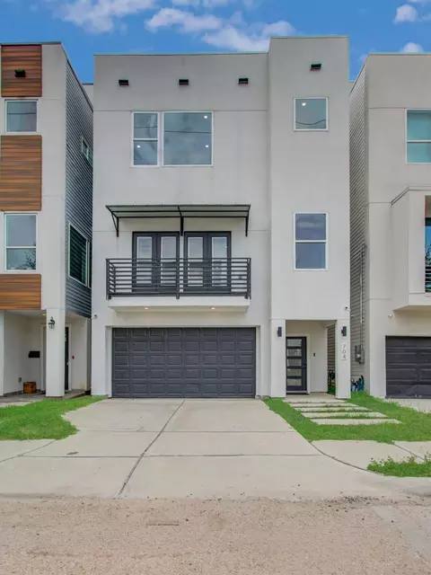 704 Gregg St, Houston, TX 77020