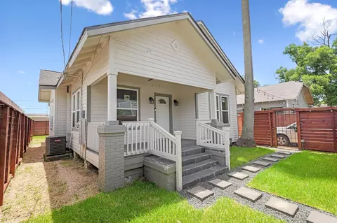 2214 Brackenridge St, Houston, TX 77026