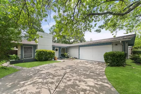 8103 Mobud Dr, Houston, TX 77036