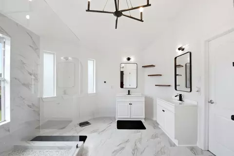 Bath - 3123 Southern Cross Ct, Spring, TX 77373 photo 2 of 8