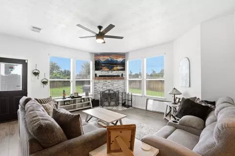 Living - 3123 Southern Cross Ct, Spring, TX 77373 photo 2 of 3