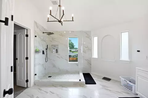 Bath - 3123 Southern Cross Ct, Spring, TX 77373 photo 6 of 8