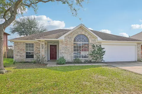 4718 Stone Bridge St, Baytown, TX 77521